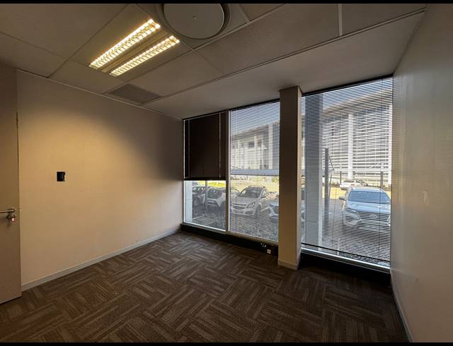297M² OFFICE TO LET IN HIGHVELD
